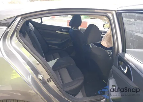 2016 Nissan Maxima 3.5 S z USA, uszkodzony, nr VIN 1N4AA6APXGC907420